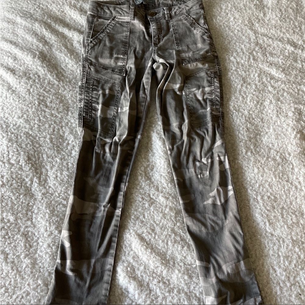 Wit &‎ wisdom high rise camo jeans 0